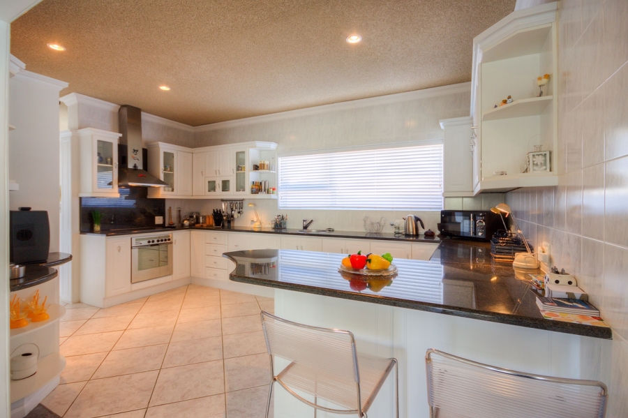 5 Bedroom Property for Sale in Royal Alfred Marina Eastern Cape